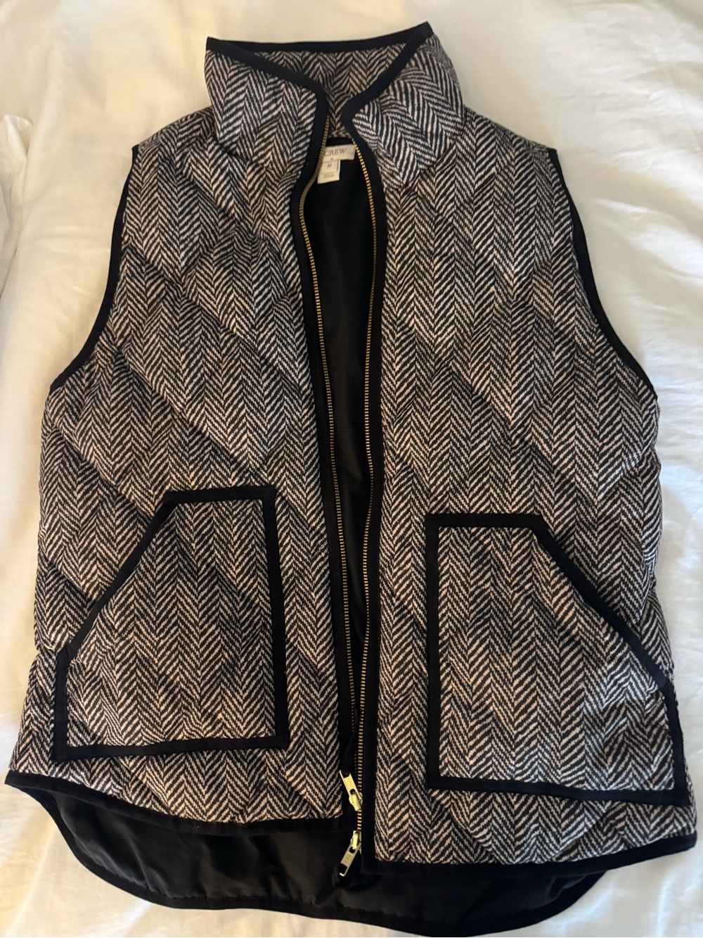 J crew medium Women's Quilted Herringbone Vest - Black & White